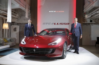 160367-car-GTC4Lusso-1