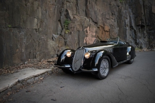 Lot 234: Alfa Romeo 8C 2900B Lungo Spider by Touring - S/N 412041 - Image Copyright: Darin Schnabel - Courtesy RM Sotheby’s 2016