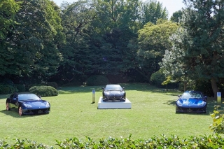181130-car-The-Art-of-Ferrari-Tailor-Made-in-Japan