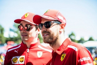 190002_aus_Leclerc-Vettel1