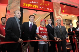 Felipe Massa opens the Ferrari Store in Kuwait City - November 2013 / Image:Copyright Ferrari